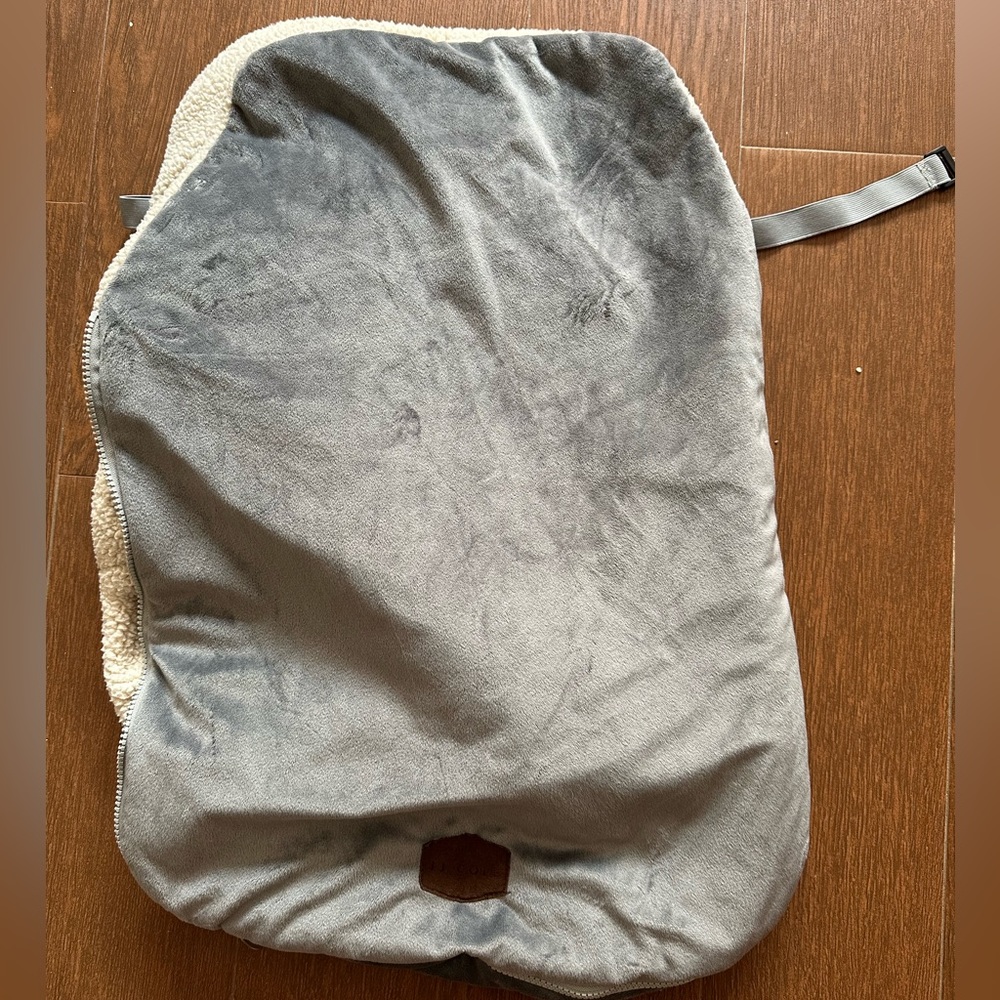 JJ Cole stroller/carseat Bundle Me bunting